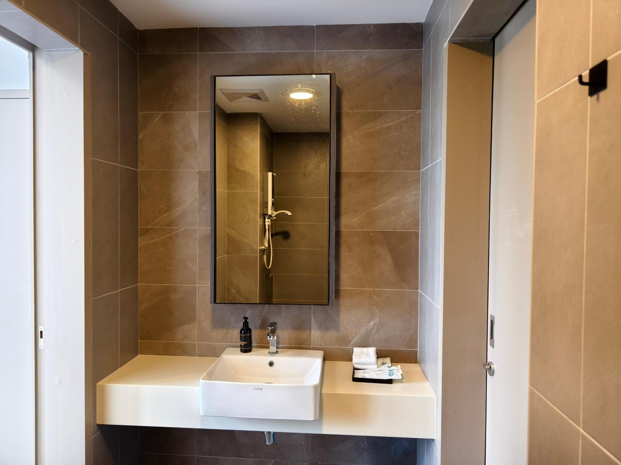 Mossaz Suites Empire City By Starwood Petaling Jaya Esterno foto