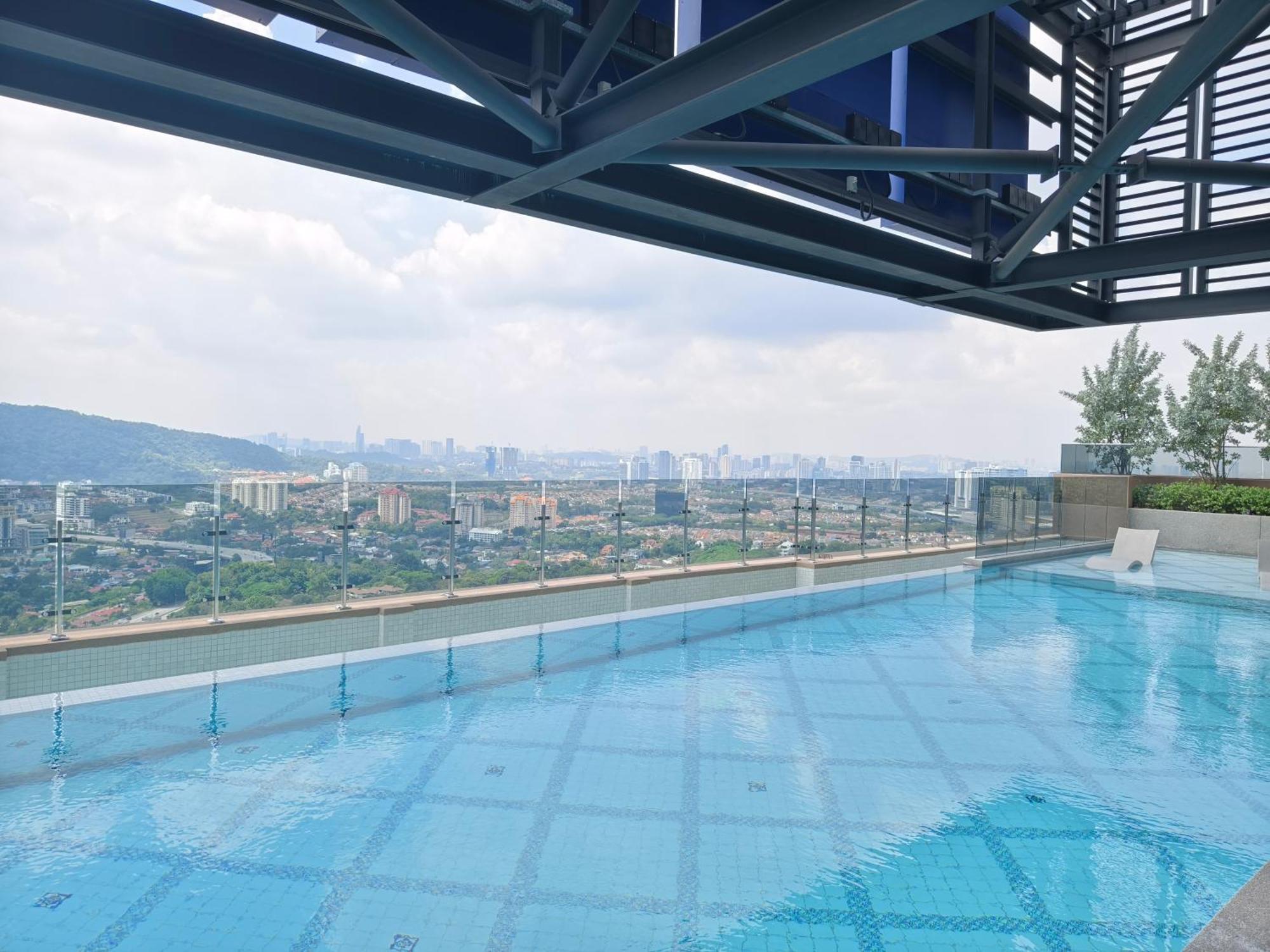 Mossaz Suites Empire City By Starwood Petaling Jaya Esterno foto