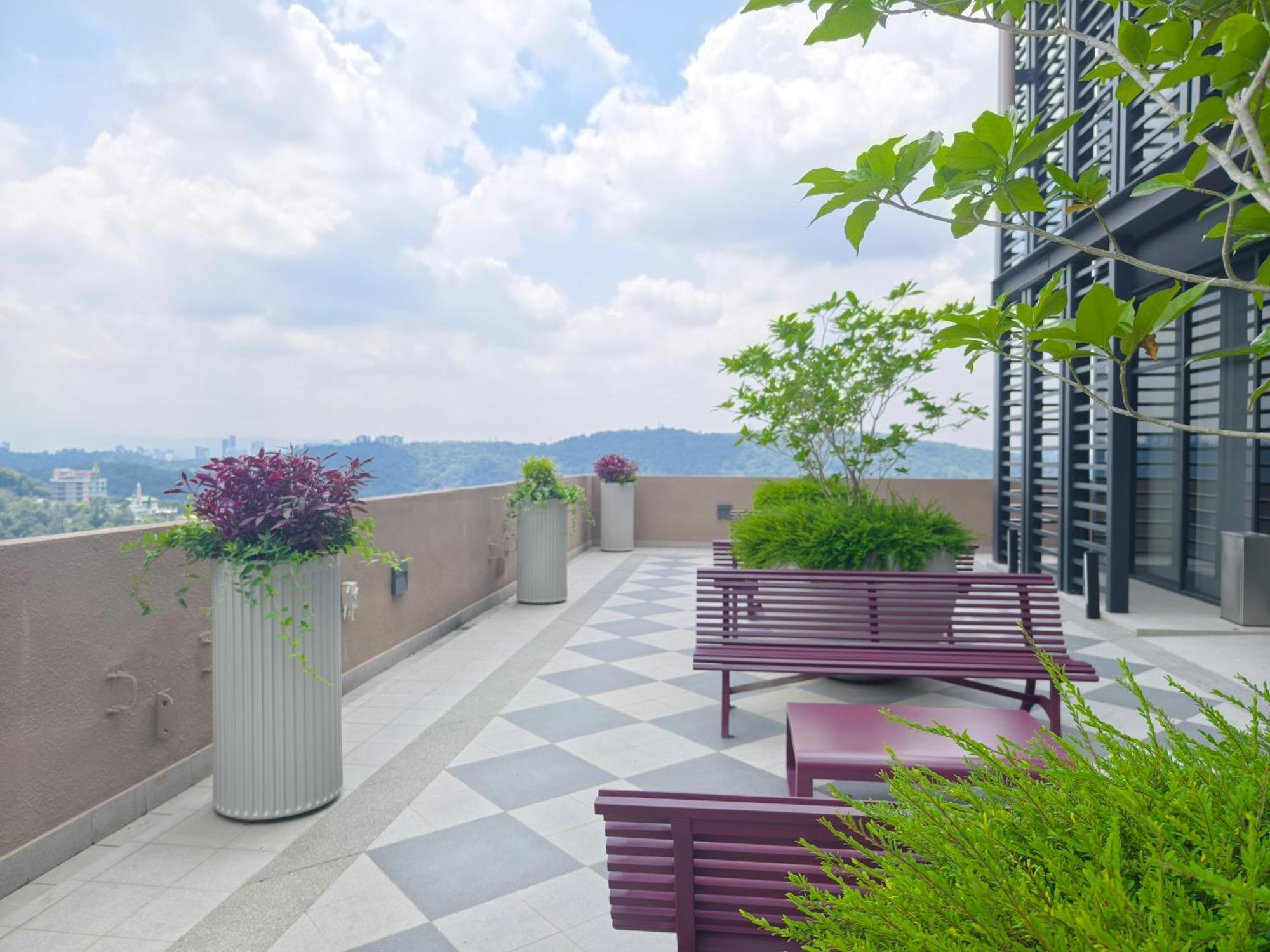 Mossaz Suites Empire City By Starwood Petaling Jaya Esterno foto